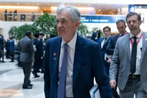 IMF World Economic Outlook 2369 1